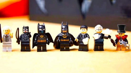 LEGO 76240 DC Batman La Batmobile Tumbler - LEGO Super Heroes - Bricks  Condition Nouveau.